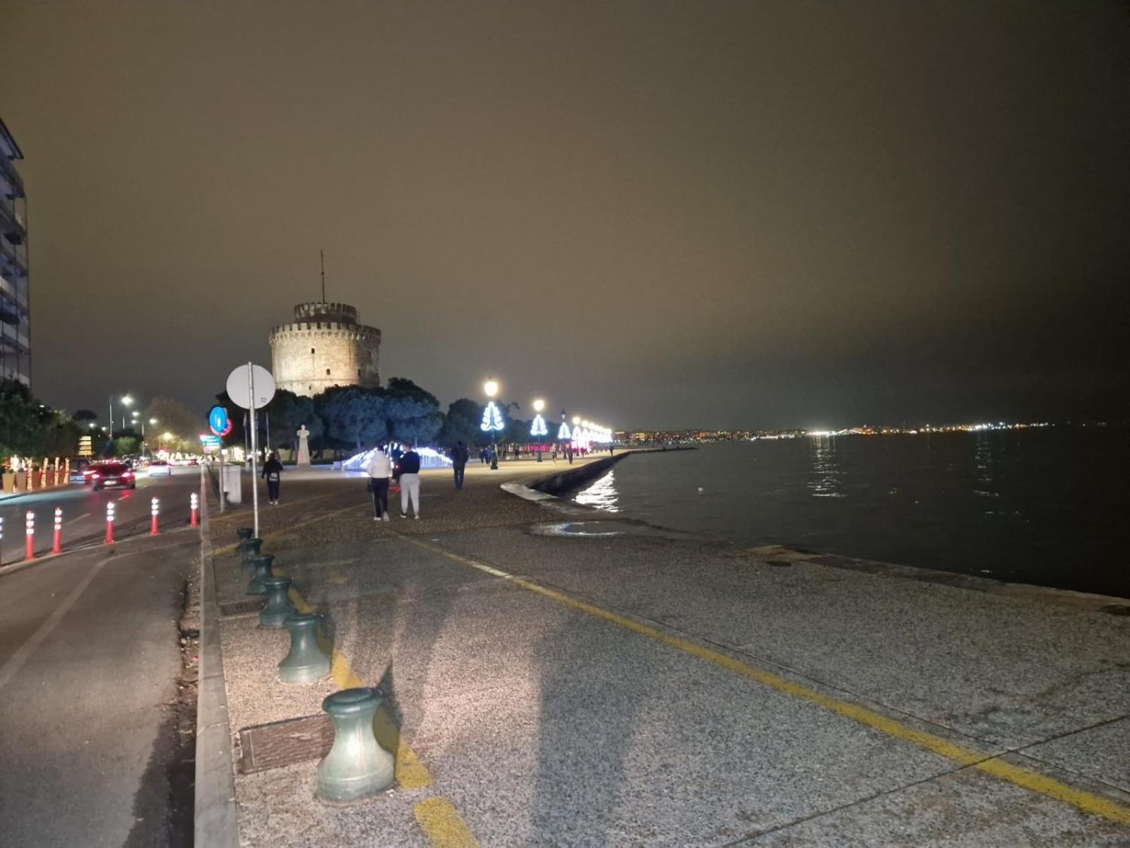 Master1 Seaside Lux Apartment Thessaloniki Buitenkant foto