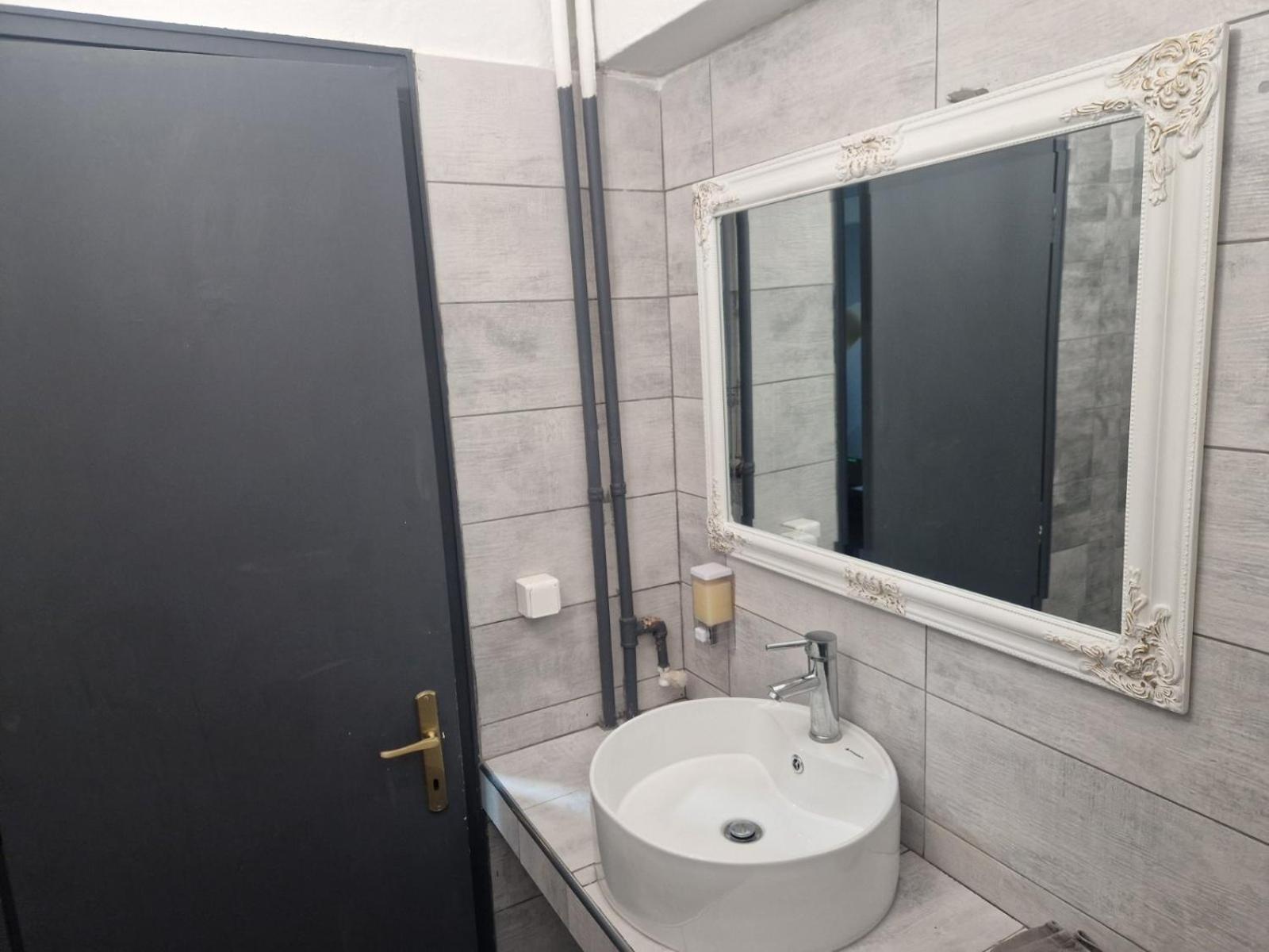 Master1 Seaside Lux Apartment Thessaloniki Buitenkant foto